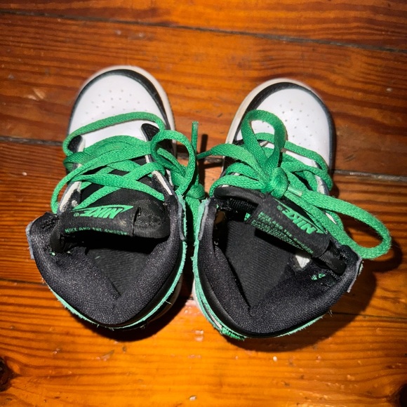 Air Jordan Retro 1 “Lucky Green” - Picture 3 of 4